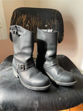 Frye Engineer Boots size 7.5